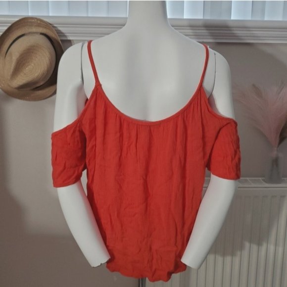 ONE CLOTHING Los Angeles Drop Shoulder Flutter Top- Small - Picture 1 of 7